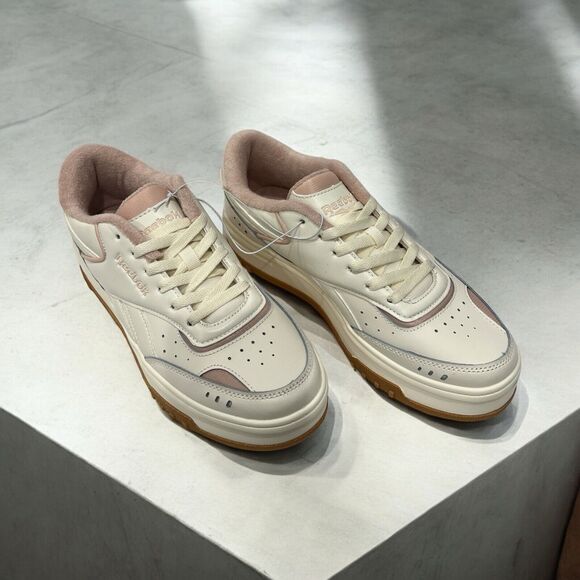 Rebook Women’s Club C Vintage Retro Style Sneaker White/ Pink Size 10 - Picture 2 of 6